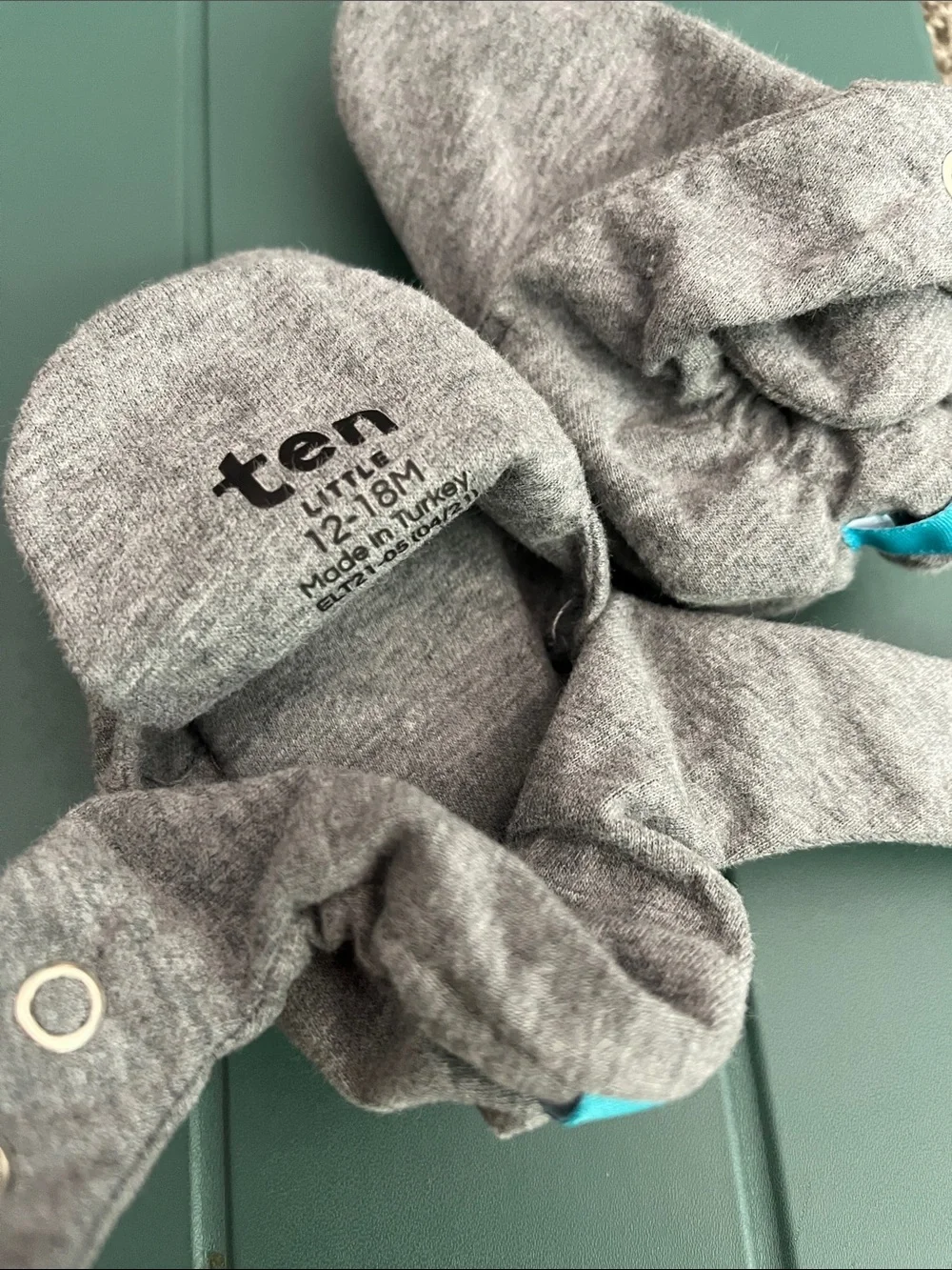 NWOT Ten Little Gray Knit Baby Booties - Soft Cozy Pair
